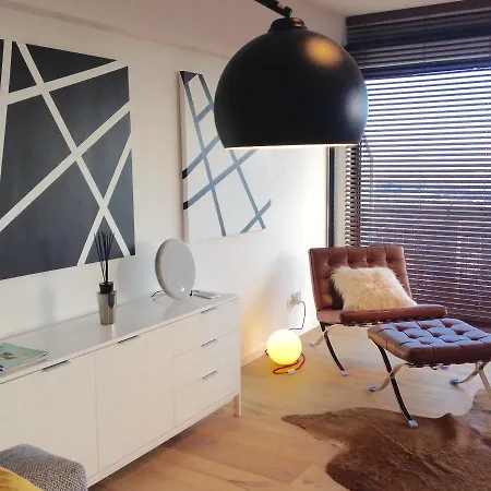 22ndfloor Luxury Апартаменти